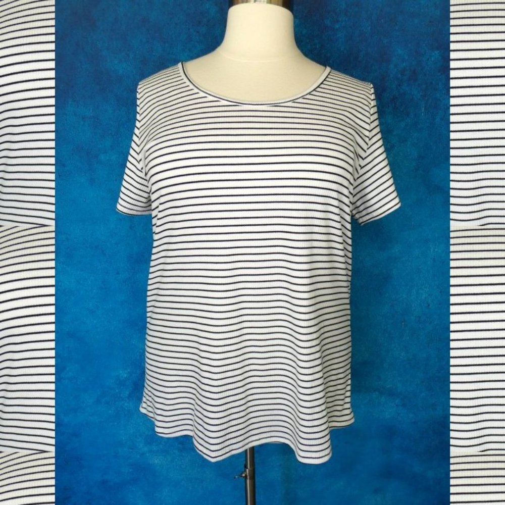 LulaRoe Striped Ribbed Tee 3XL